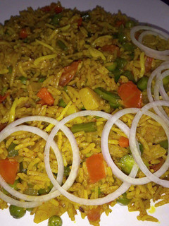 A picture of Mumbai style veg tava pulav.
