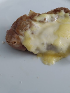 Una foto de Presa de castaña, gratinada con alioli