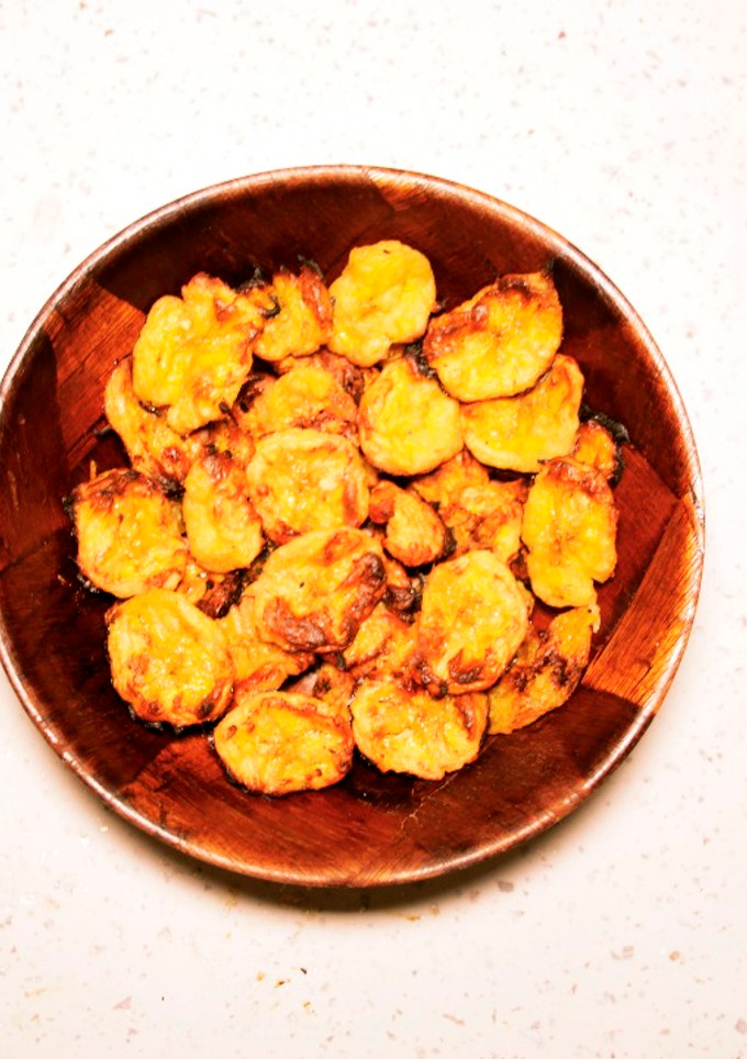 Una foto de Chips crujientes de plátano