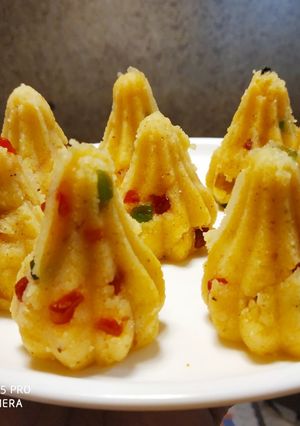 A picture of Suji Modak.
