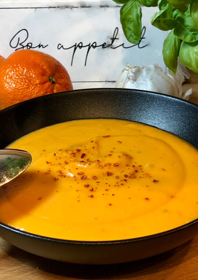 Karotten-Orangen-Suppe Rezepthauptbild