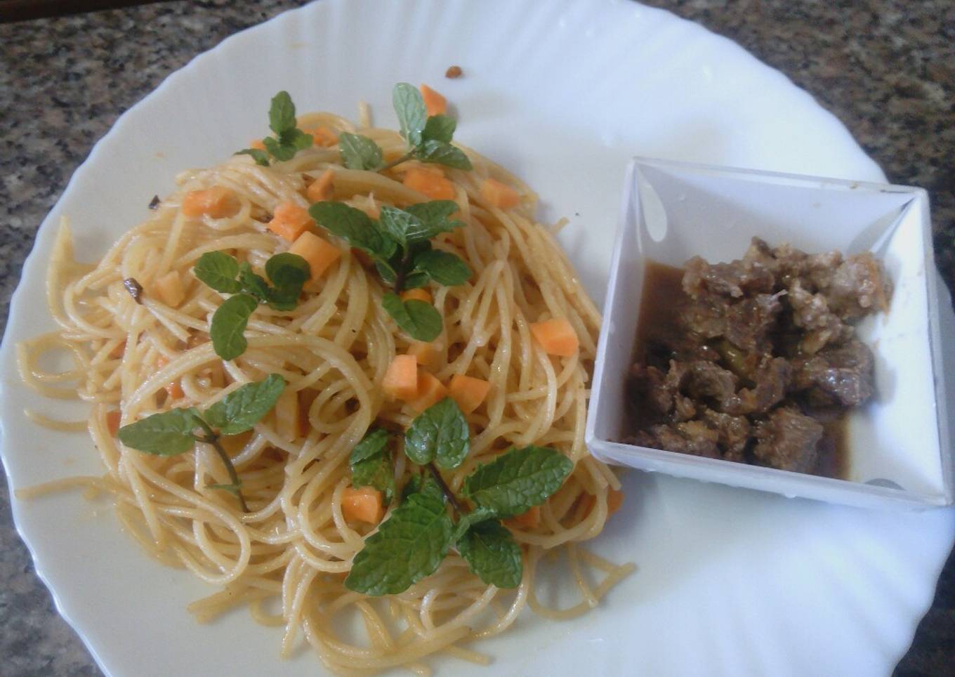 Stir fried spaghetti