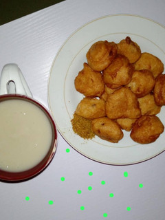A picture of Akara and pap.