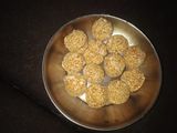 તલ ના લાડુ (Til Ladoo Recipe In Gujarati)