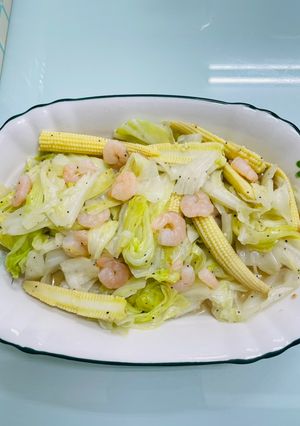 蝦仁玉米筍炒高麗菜 的食譜成品照片