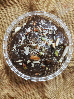 कुट्टू के आटे का हलवा (kuttu ke atte ka halwa recipe in Hindi) रेसिपी मुख्य फोटो