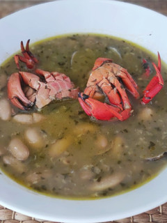 Una foto de Fabas con almejas