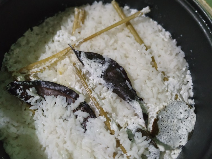 Cara Memasak Nasi uduk/nasi gurih magic com Sederhana Dan Enak