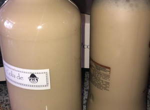 Una foto de Cola de mono / ponche de leche