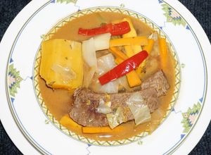 Una foto de CAZUELA DE CARNE CON REPOLLO. JON STYLE