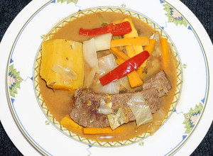 Una foto de CAZUELA DE CARNE CON REPOLLO. JON STYLE