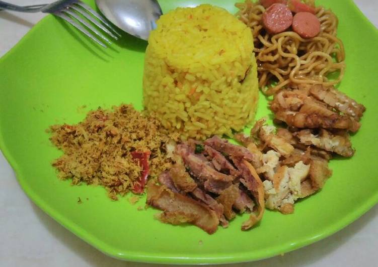 Rahasia Membuat Nasi Kuning Spesial Pedas yang Sempurna