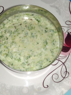 बथुए का रायता (bathue ka raita recipe in Hindi) रेसिपी मुख्य फोटो
