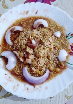 चटपटी चाट (Chatpati Chaat recipe in HIndi) रेसिपी मुख्य फोटो