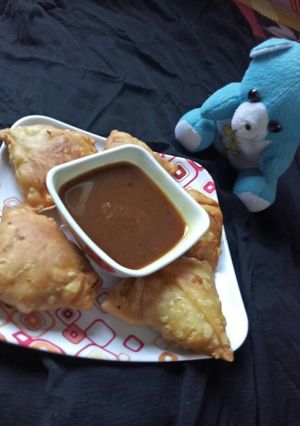A picture of Veg samosa.