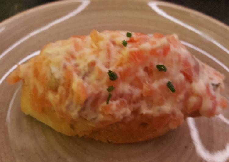 Tapa de salmón con mayonesa de aguacate