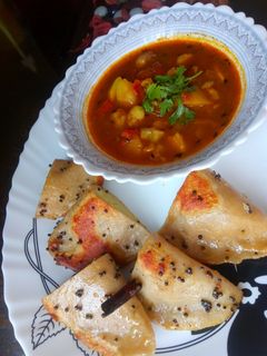 चना दाल फारा विथ आलू सब्जी (Chana dal fara with aloo sabzi recipe in hindi) रेसिपी मुख्य फोटो