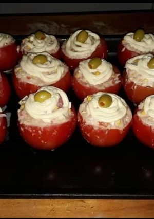 Una foto de Tomates rellenos 🍅