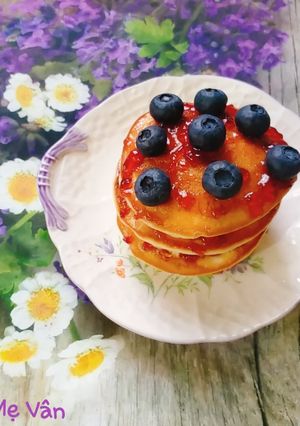 Hình của món Bánh pancake hay còn gọi là bánh rán đôrêmon.