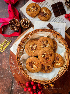 A picture of Vegan Oatmeal Cookies.