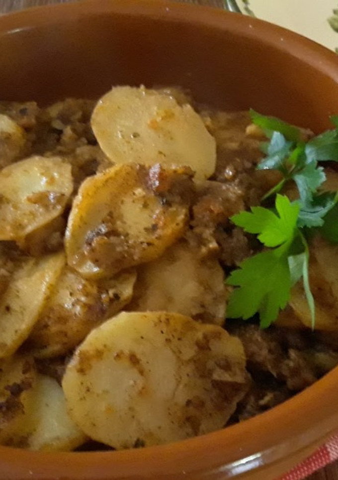 Una foto de Patatas en adobillo