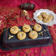 A picture of Doodh peda.