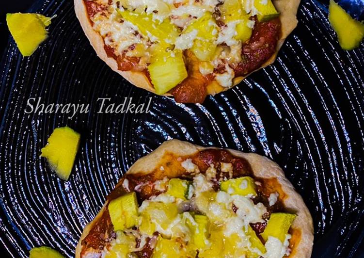Mango Pineapple Jain Pizza