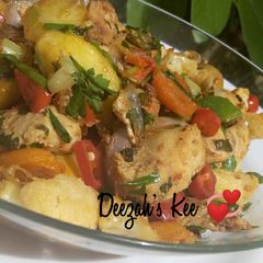 A picture of Potatoes/Chicken Veggies Stir fry.