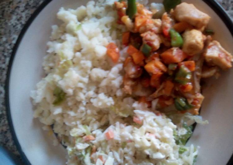 Recipe of Quick Cauliflower with coleslaw and chicken vegetable sauce