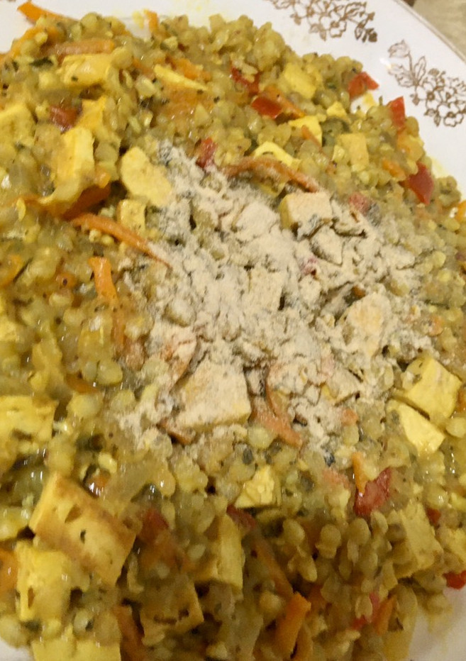 Una foto de Salteado de Tofu y trigo sarraceno (Sin TACC / Gluten Free / Vegano)