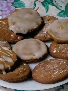 Una foto de Galletas de chocolate con glasé de limón