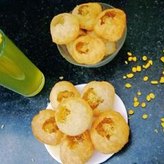 Pani Poori A picture of Pani Poori.