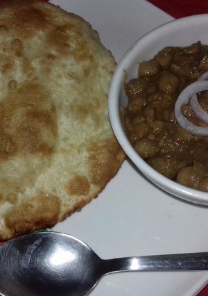 भटूरा (Bhatura recipe in Hindi) रेसिपी मुख्य फोटो