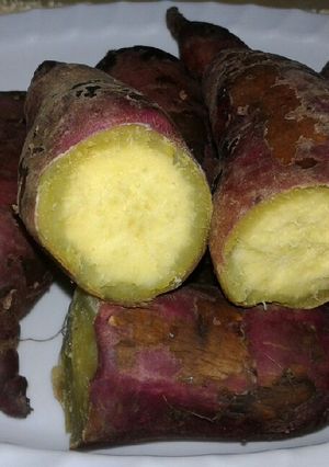 A picture of Boiled sweet potatoes.