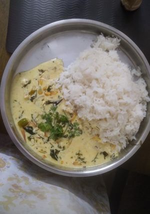 A picture of Dahi Tadaka.