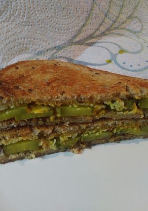 A picture of Pickle Sandwich.