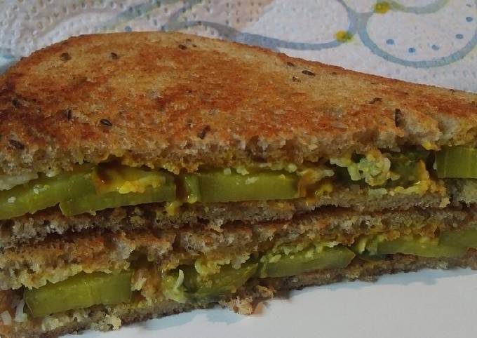 How to Prepare Super Quick Homemade Pickle Sandwich