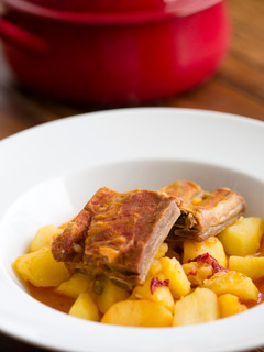 Una foto de Patatas guisadas con costillas