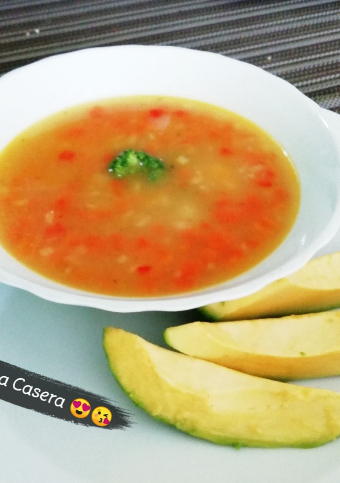 Una foto de Sopa de arracacha con jamón 🍲