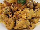 Pollo con cúrcuma y semillas