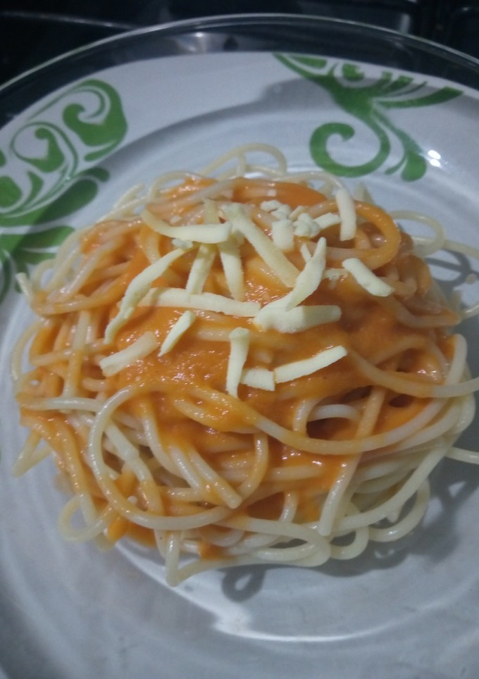 Una foto de Pasta con salsa de jitomate - pasta ñom ñom