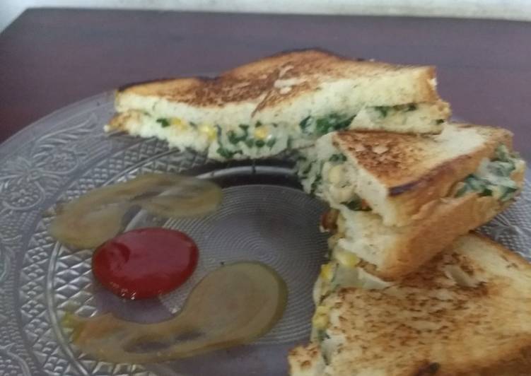 Simple Way to Prepare Appetizing Spinach corn sandwich