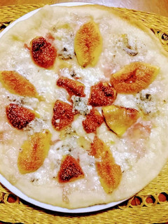 Foto di Pizza fichi e gorgonzola