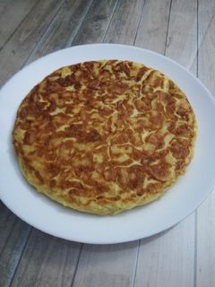 Una foto de Tortilla de patatas y calabacín