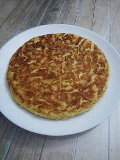 Una foto de Tortilla de patatas y calabacín