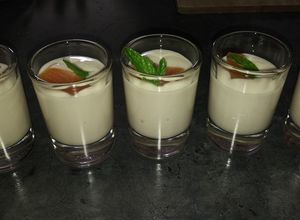 Una foto de Dulce de ate 🍧