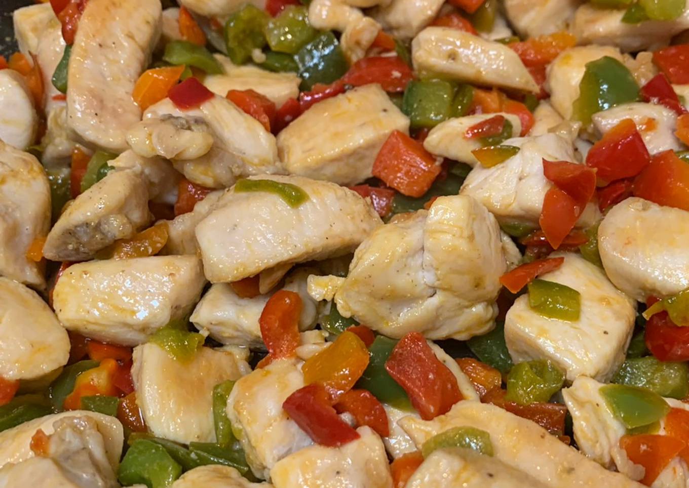 Pechuga de pollo con pimientos