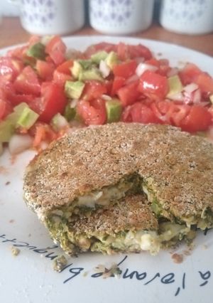 Una foto de Medallón de soja y acelga relleno de queso
