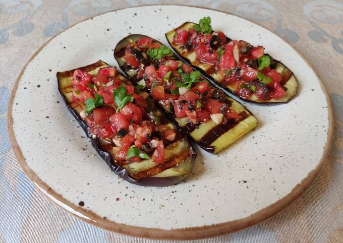 Баклажаны гриль с соусом из помидора 🍆🍅