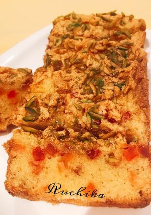 A picture of Mango Rawa Cake.